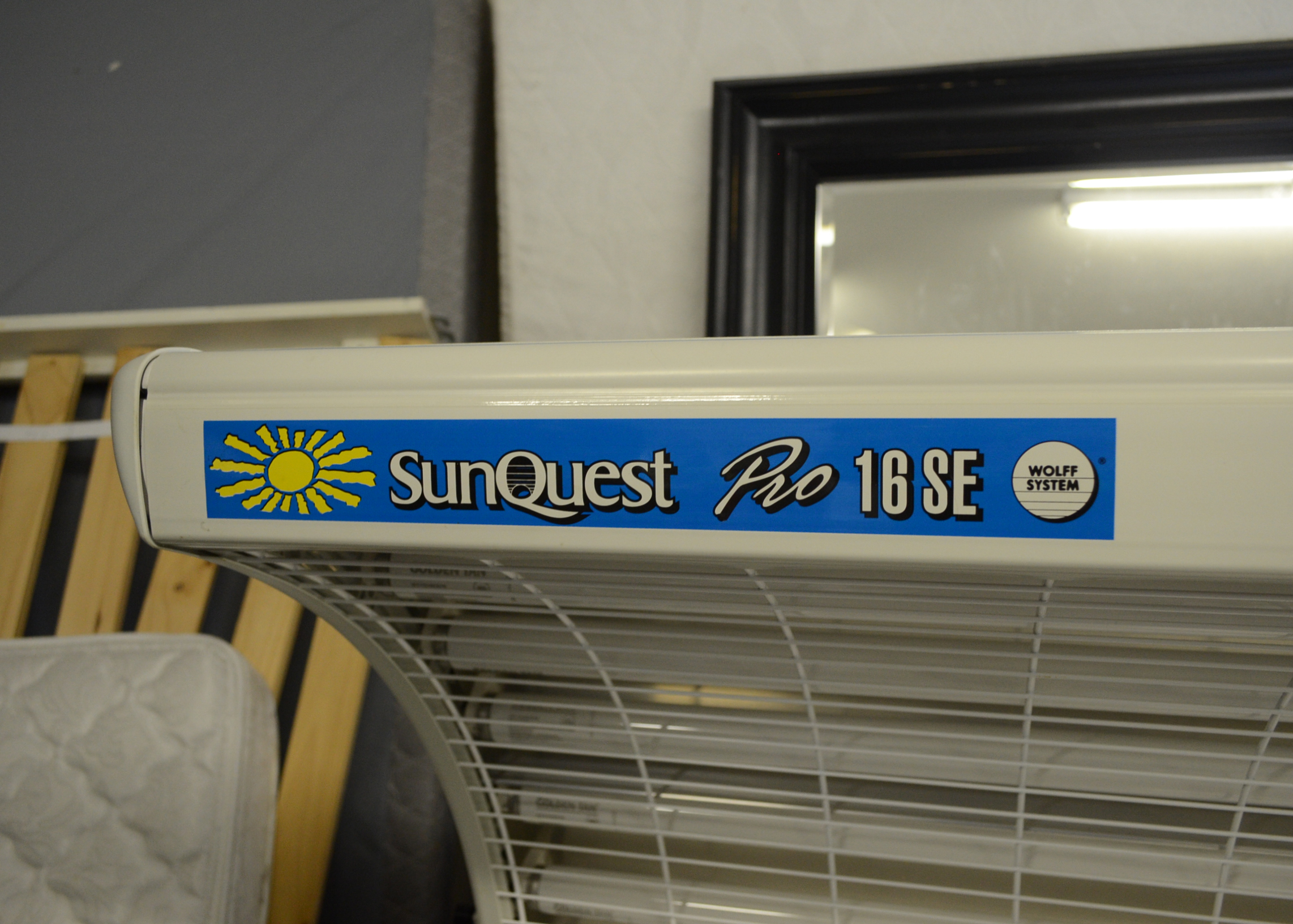 Sunquest Pro 16 SE Tanning Bed | EBTH